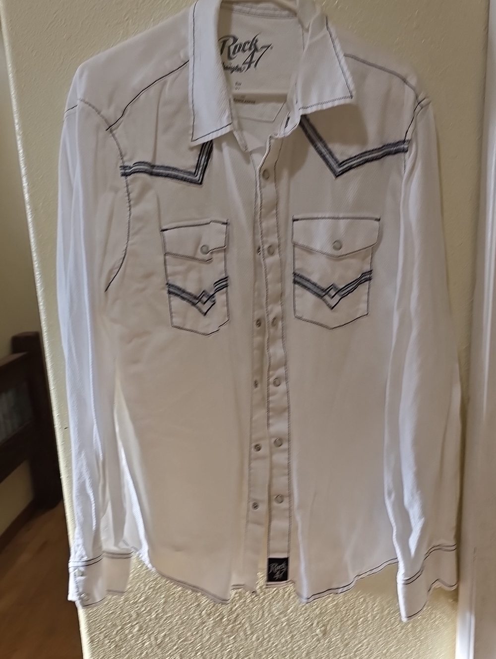 Wrangler Rock 47 White Long-Sleeve Western Button-Down Shirt